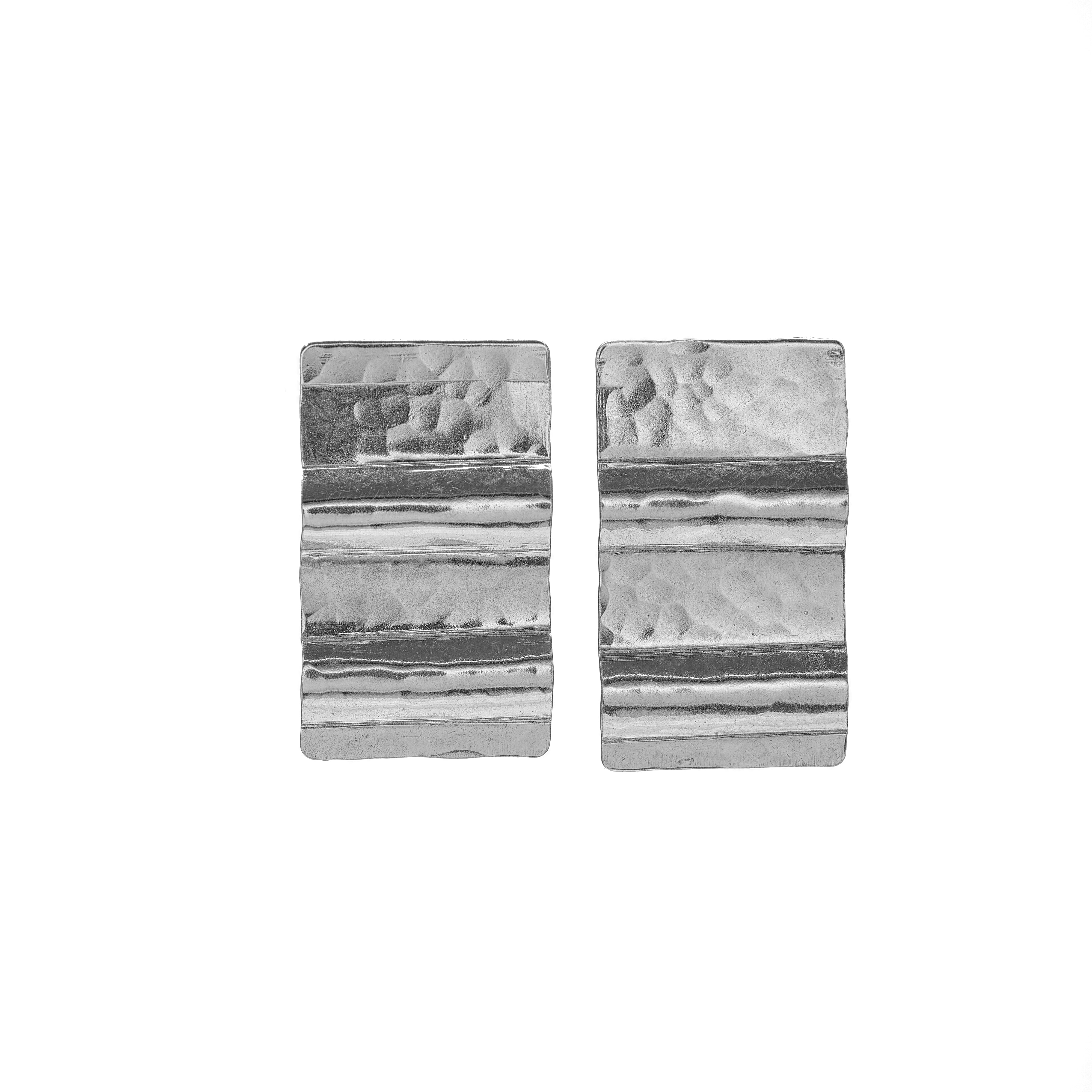 Wave Rectangle Studs